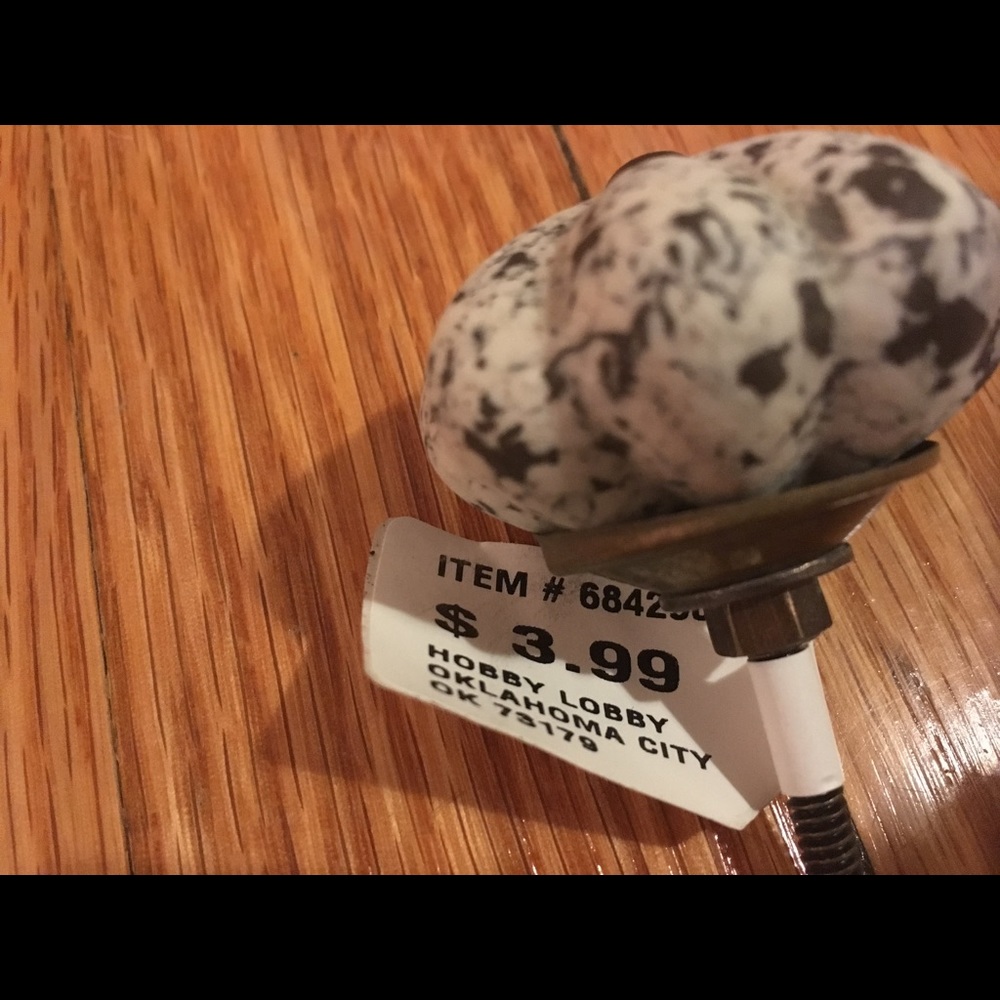 4 flower knobs - Picture 3 of 5